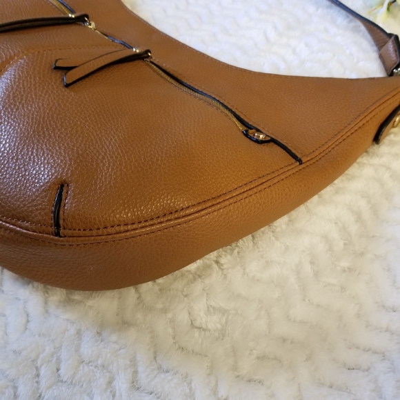 Lp Blue Brown Shoulder Bag with zipper closure. - Picture 3 of 16